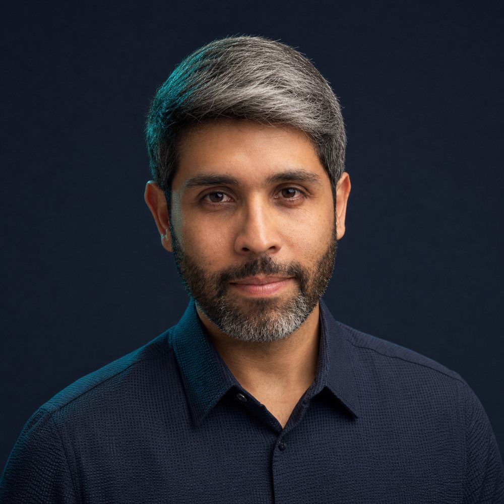 Retrato de César Rosales